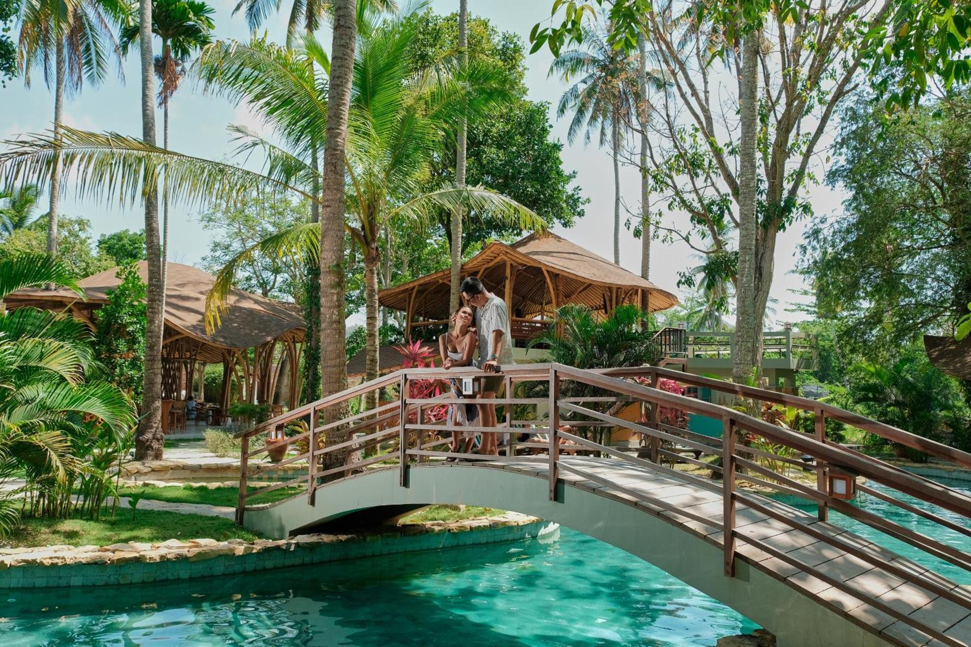 Station touristique Tropik Lombok Selong Belanak