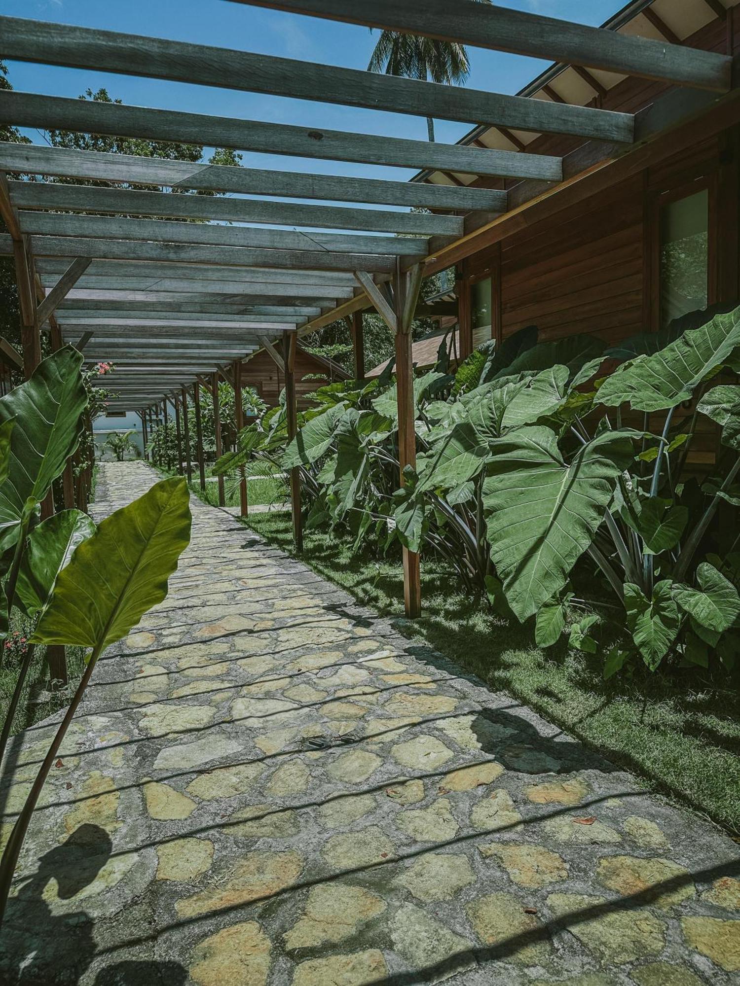 Resor Tropik Lombok 4*