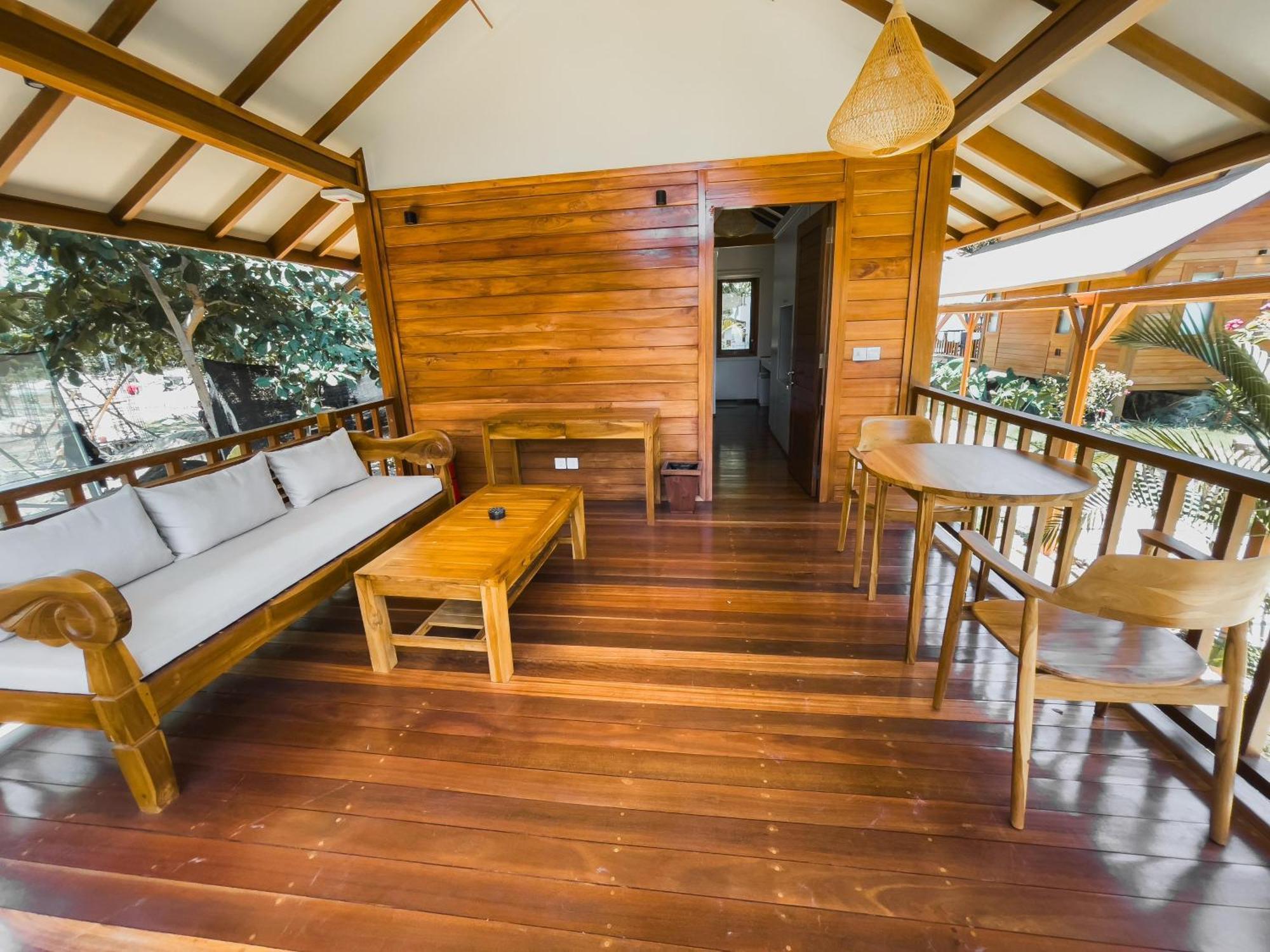 Tropik Lombok Resort Selong Belanak